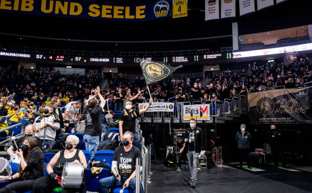 伍在联盟中 伍在联盟中