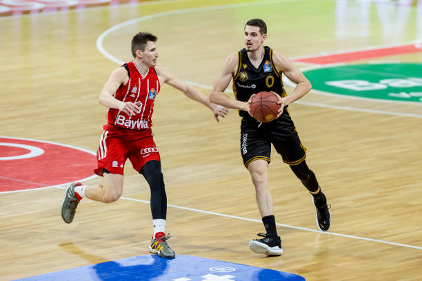 在比赛中却 在比赛中却