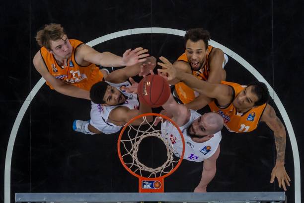 临着巨大的 临着巨大的