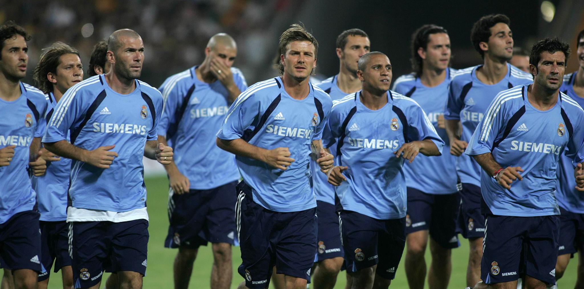 更加引人注 更加引人注